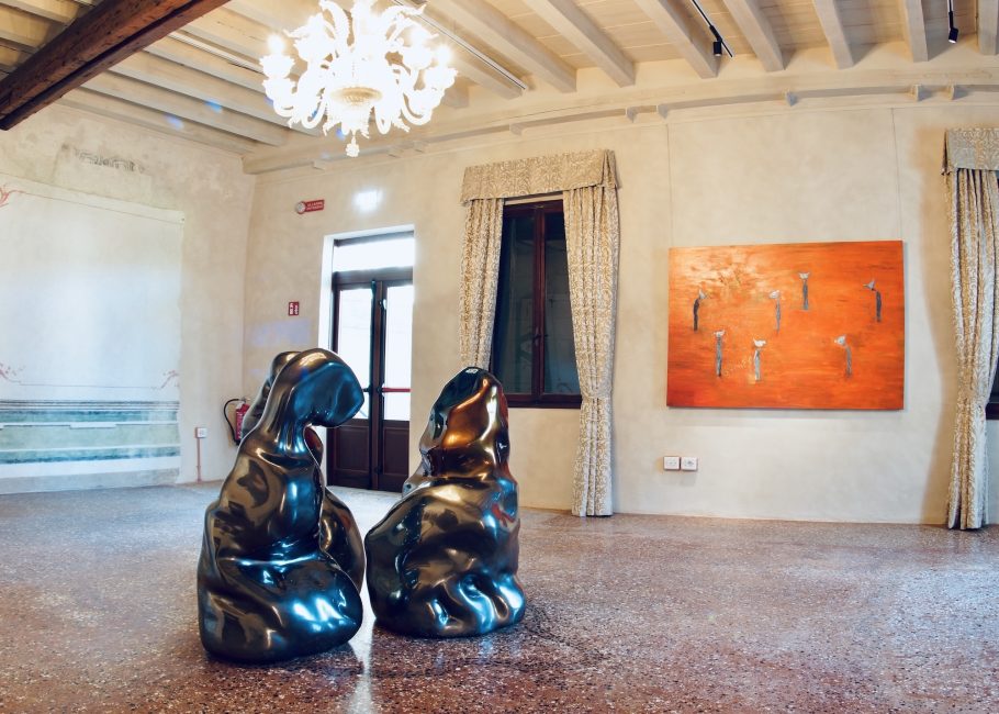 Yang SoonYeal The Chorale II, 2022 Chrome-finish automotive paint on aluminum-copper alloys (duralumin) Approx., 60 × 48 × 115 cm, each Approx., 26.3 × 18.8 × 45.2 inches, each
